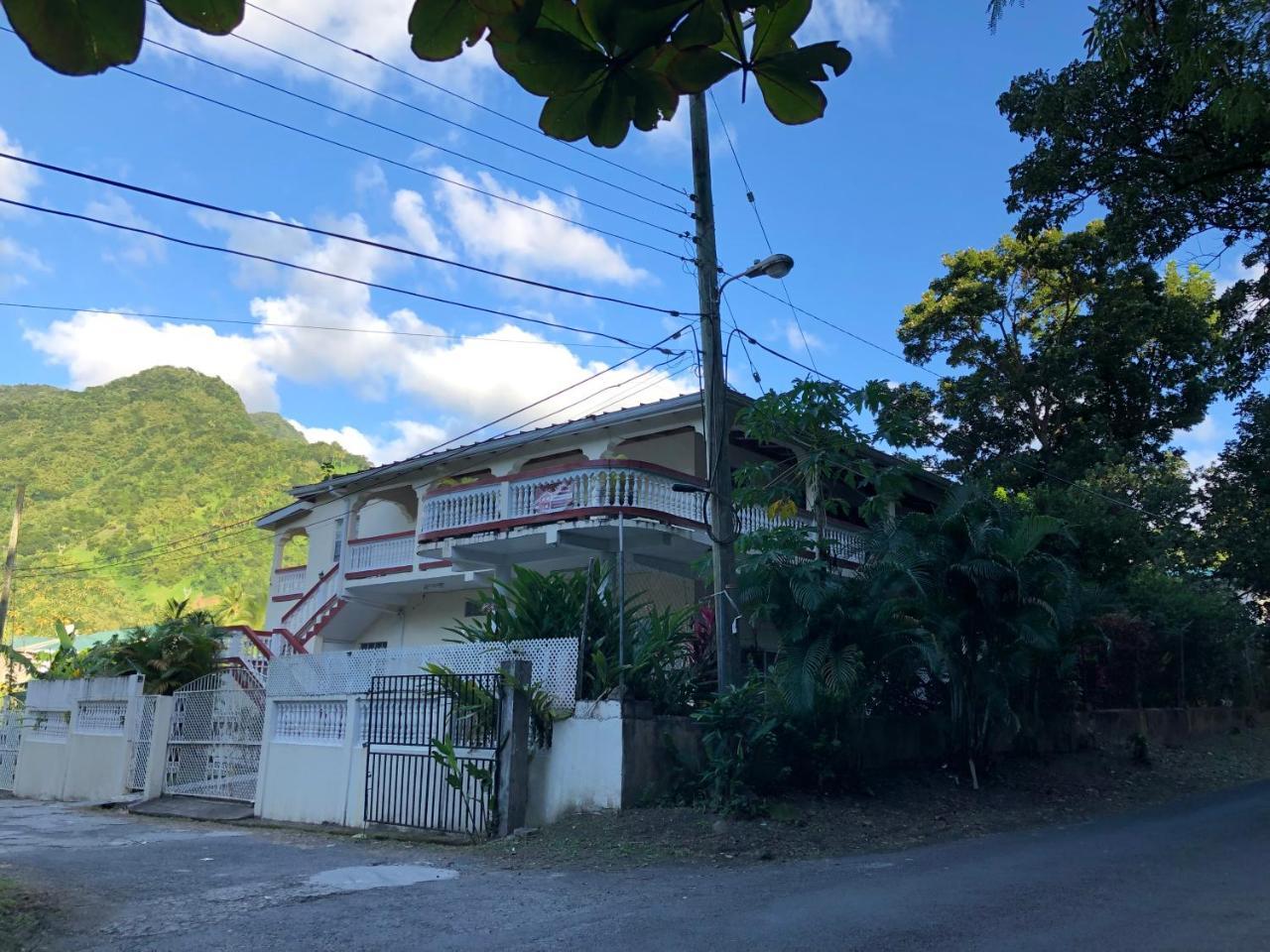 Diamondview Apartment Soufriere Ngoại thất bức ảnh