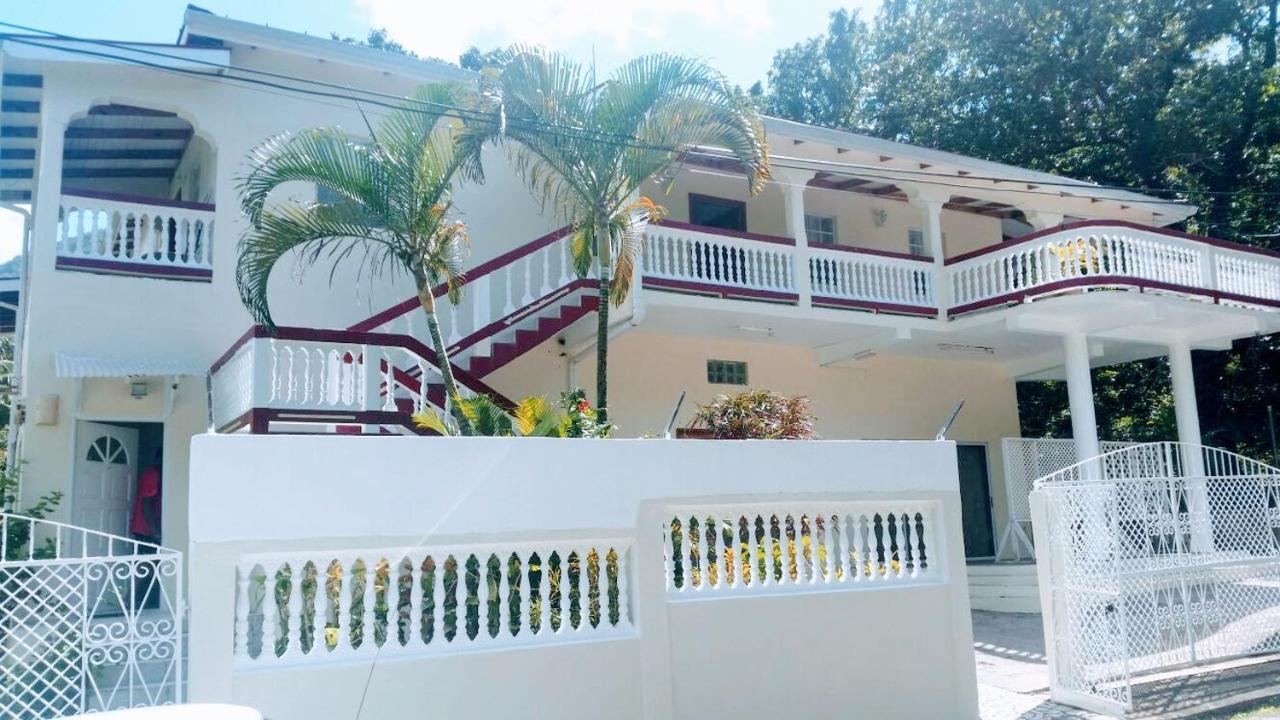 Diamondview Apartment Soufriere Ngoại thất bức ảnh